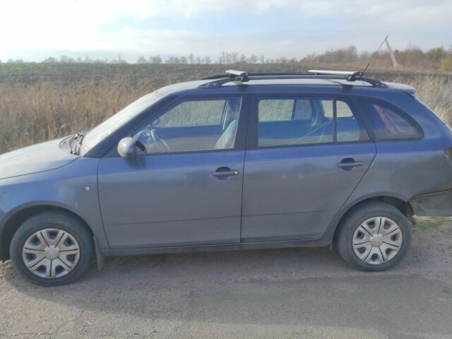 Шкода Фабия 2010 в Краматорске на Automoto.ua Серый Шкода Фабия, объемом двигателя 1.4 л и пробегом 86 тыс. км за 4000 $, фото 4 на Automoto.ua