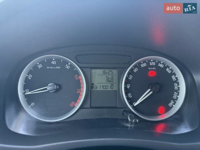 Сірий Шкода Фабія, об'ємом двигуна 0 л та пробігом 170 тис. км за 6000 $, фото 25 на Automoto.ua