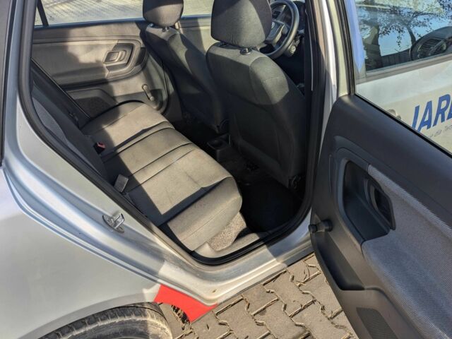 Серый Шкода Фабия, объемом двигателя 1.9 л и пробегом 286 тыс. км за 1999 $, фото 11 на Automoto.ua