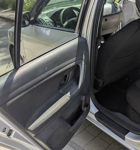 Сірий Шкода Фабія, об'ємом двигуна 1.6 л та пробігом 335 тис. км за 5300 $, фото 18 на Automoto.ua
