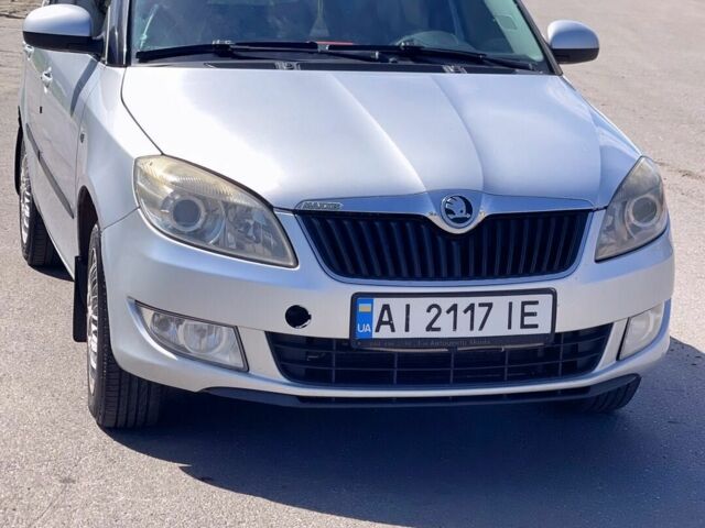 Сірий Шкода Фабія, об'ємом двигуна 1.4 л та пробігом 470 тис. км за 4744 $, фото 1 на Automoto.ua