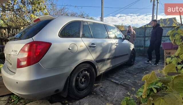 Шкода Фабия 2010 в Борисполе на Automoto.ua Серый Шкода Фабия, объемом двигателя 1.2 л и пробегом 311 тыс. км за 4500 $, фото 7 на Automoto.ua
