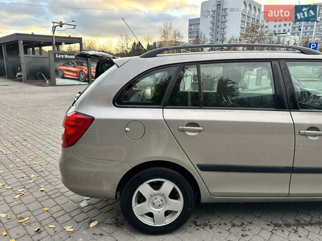 Сірий Шкода Фабія, об'ємом двигуна 1.2 л та пробігом 206 тис. км за 7200 $, фото 7 на Automoto.ua