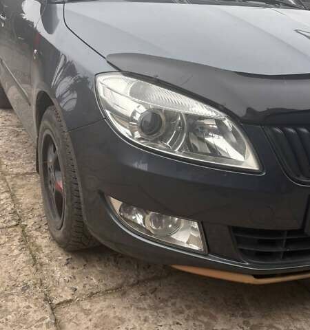Сірий Шкода Фабія, об'ємом двигуна 1.2 л та пробігом 243 тис. км за 5200 $, фото 6 на Automoto.ua