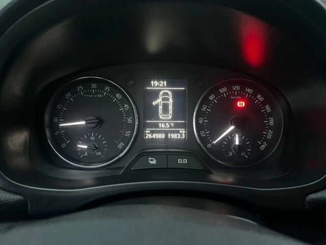 Сірий Шкода Фабія, об'ємом двигуна 1.6 л та пробігом 265 тис. км за 4500 $, фото 3 на Automoto.ua