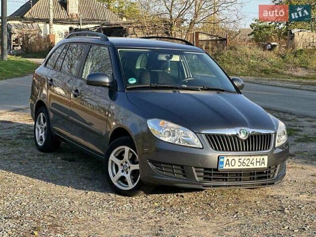 Серый Шкода Фабия, объемом двигателя 1.2 л и пробегом 203 тыс. км за 7500 $, фото 4 на Automoto.ua