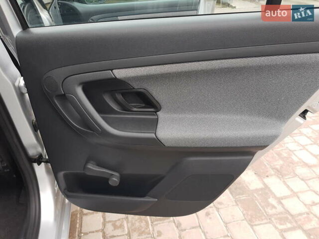 Сірий Шкода Фабія, об'ємом двигуна 1.39 л та пробігом 181 тис. км за 6350 $, фото 10 на Automoto.ua