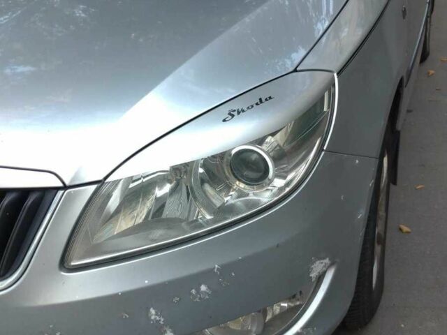 Серый Шкода Фабия, объемом двигателя 1.4 л и пробегом 218 тыс. км за 5000 $, фото 4 на Automoto.ua