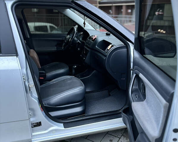 Серый Шкода Фабия, объемом двигателя 1.6 л и пробегом 259 тыс. км за 6200 $, фото 15 на Automoto.ua