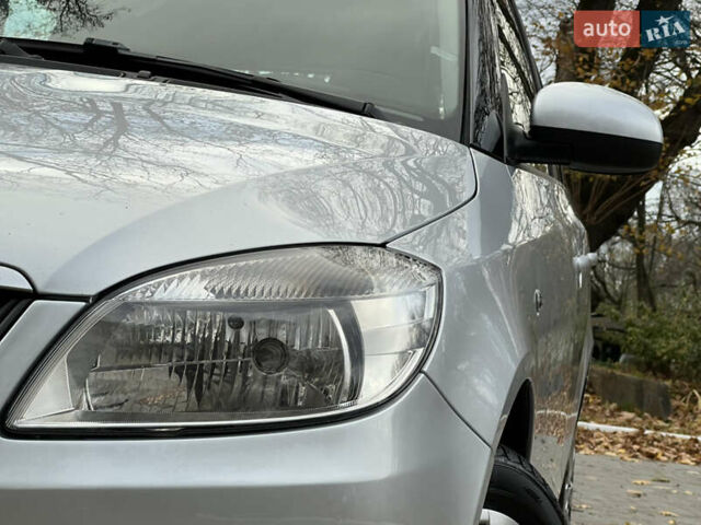 Шкода Фабия 2011 в Трускавце на Automoto.ua Серый Шкода Фабия, объемом двигателя 1.6 л и пробегом 242 тыс. км за 5950 $, фото 23 на Automoto.ua