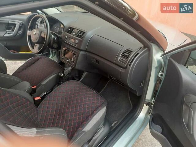Шкода Фабия 2011 в Хмельницком на Automoto.ua Серый Шкода Фабия, объемом двигателя 1.2 л и пробегом 285 тыс. км за 6200 $, фото 10 на Automoto.ua
