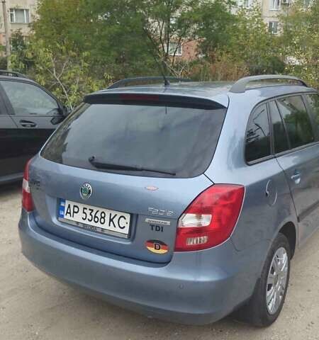 Серый Шкода Фабия, объемом двигателя 1.2 л и пробегом 240 тыс. км за 6100 $, фото 2 на Automoto.ua