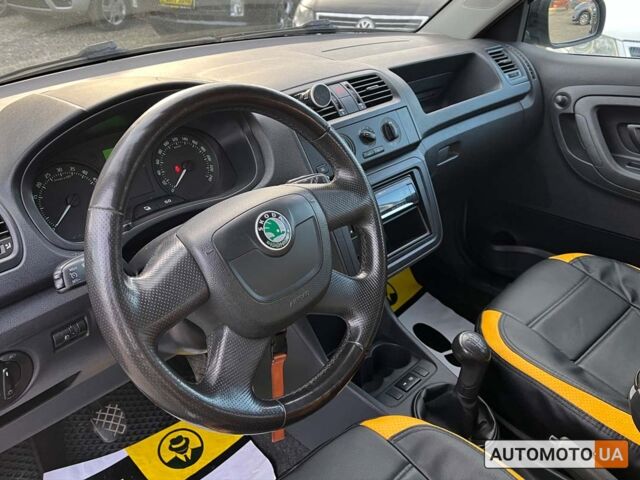 Шкода Фабія 2011 у Коломые на Automoto.ua Сірий Шкода Фабія, об'ємом двигуна 1.6 л та пробігом 225 тис. км за 5599 $, фото 8 на Automoto.ua