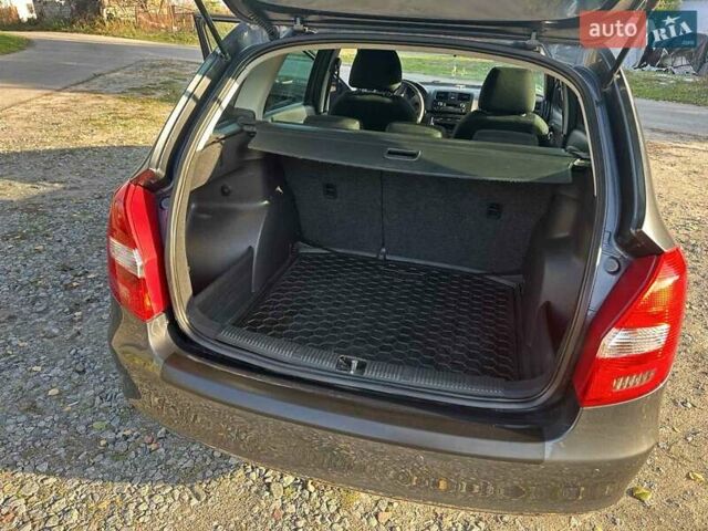 Серый Шкода Фабия, объемом двигателя 1.2 л и пробегом 203 тыс. км за 7500 $, фото 14 на Automoto.ua