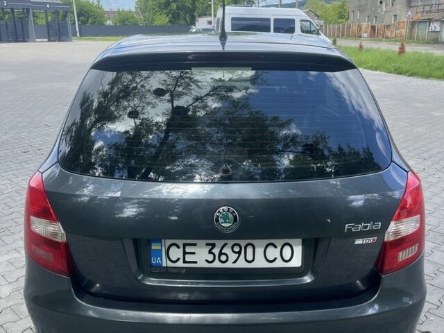 Серый Шкода Фабия, объемом двигателя 1.6 л и пробегом 300 тыс. км за 5300 $, фото 10 на Automoto.ua
