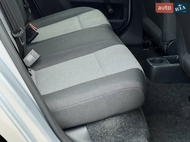 Шкода Фабия 2011 в Трускавце на Automoto.ua Серый Шкода Фабия, объемом двигателя 1.6 л и пробегом 242 тыс. км за 5950 $, фото 92 на Automoto.ua