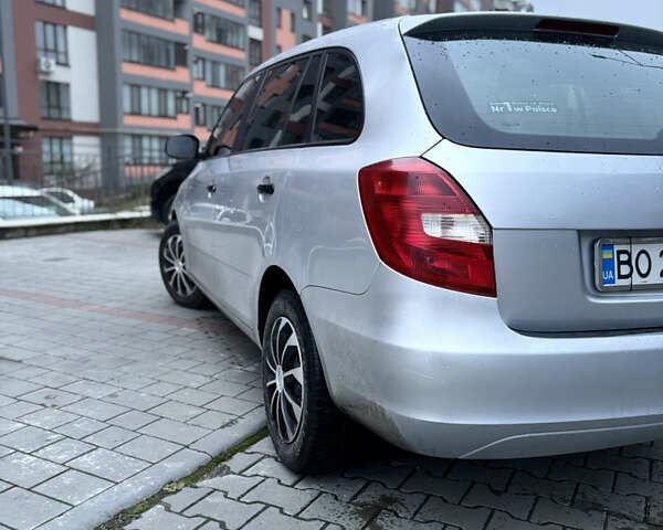 Серый Шкода Фабия, объемом двигателя 1.6 л и пробегом 259 тыс. км за 6200 $, фото 7 на Automoto.ua