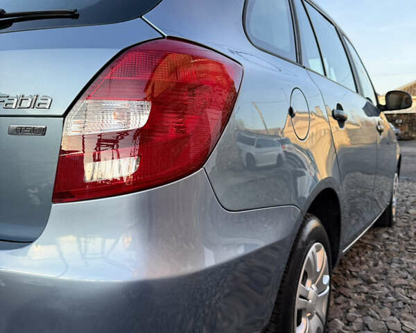 Сірий Шкода Фабія, об'ємом двигуна 1.2 л та пробігом 199 тис. км за 5000 $, фото 11 на Automoto.ua