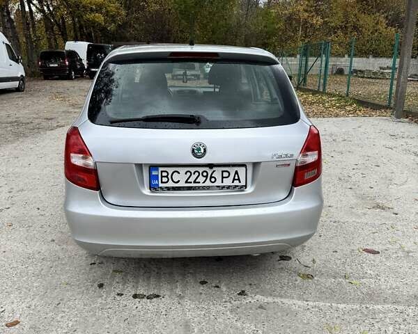 Шкода Фабия 2011 в Стрые на Automoto.ua Серый Шкода Фабия, объемом двигателя 1.6 л и пробегом 291 тыс. км за 5500 $, фото 9 на Automoto.ua