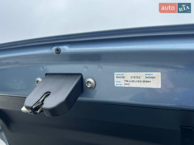 Серый Шкода Фабия, объемом двигателя 1.6 л и пробегом 204 тыс. км за 7950 $, фото 101 на Automoto.ua