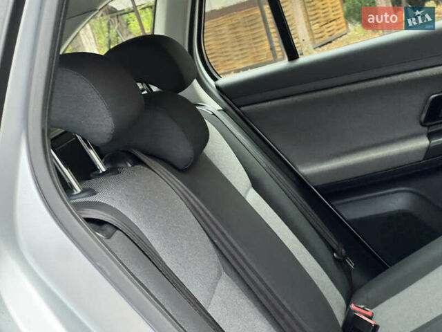 Шкода Фабия 2011 в Трускавце на Automoto.ua Серый Шкода Фабия, объемом двигателя 1.6 л и пробегом 242 тыс. км за 5950 $, фото 95 на Automoto.ua