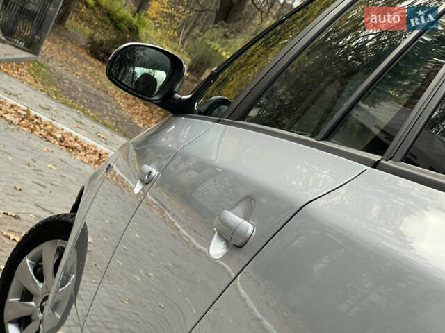 Шкода Фабия 2011 в Трускавце на Automoto.ua Серый Шкода Фабия, объемом двигателя 1.6 л и пробегом 242 тыс. км за 5950 $, фото 56 на Automoto.ua