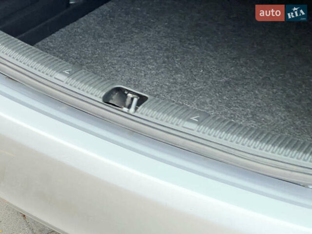 Шкода Фабия 2011 в Трускавце на Automoto.ua Серый Шкода Фабия, объемом двигателя 1.6 л и пробегом 242 тыс. км за 5950 $, фото 100 на Automoto.ua