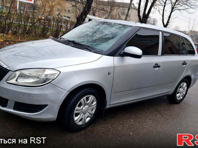 Серый Шкода Фабия, объемом двигателя 1.6 л и пробегом 319 тыс. км за 4450 $, фото 12 на Automoto.ua