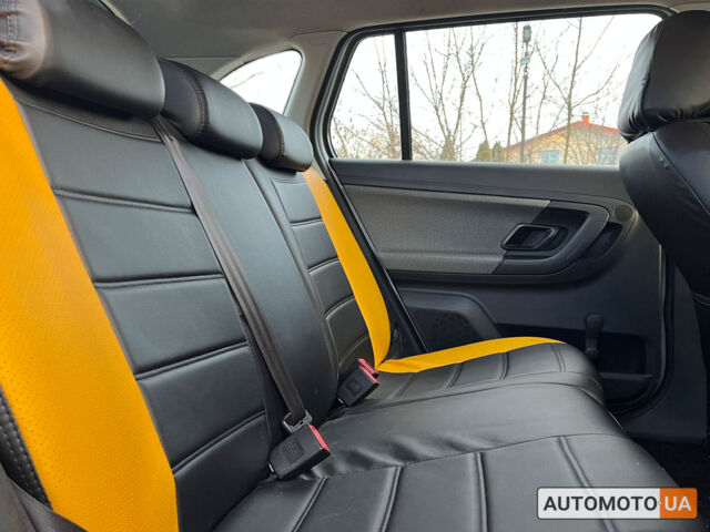 Шкода Фабія 2011 у Коломые на Automoto.ua Сірий Шкода Фабія, об'ємом двигуна 1.6 л та пробігом 225 тис. км за 5599 $, фото 15 на Automoto.ua