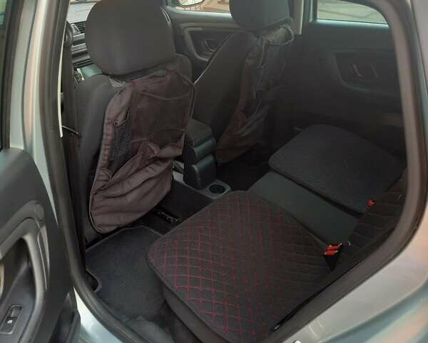 Шкода Фабия 2011 в Хмельницком на Automoto.ua Серый Шкода Фабия, объемом двигателя 1.2 л и пробегом 285 тыс. км за 6200 $, фото 6 на Automoto.ua