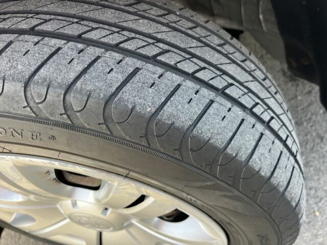 Шкода Фабия 2011 в Яворове на Automoto.ua Серый Шкода Фабия, объемом двигателя 1.6 л и пробегом 261 тыс. км за 2685 $, фото 3 на Automoto.ua