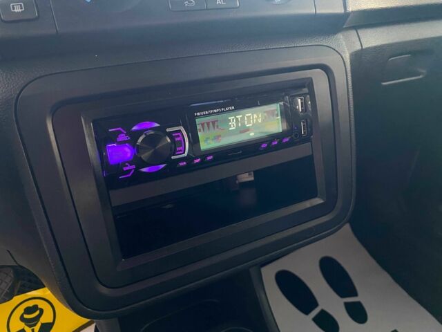 Серый Шкода Фабия, объемом двигателя 1.6 л и пробегом 296 тыс. км за 6000 $, фото 16 на Automoto.ua