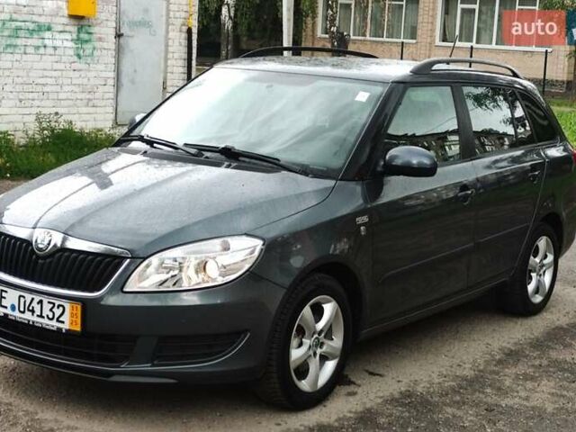 Сірий Шкода Фабія, об'ємом двигуна 1.4 л та пробігом 192 тис. км за 7800 $, фото 3 на Automoto.ua
