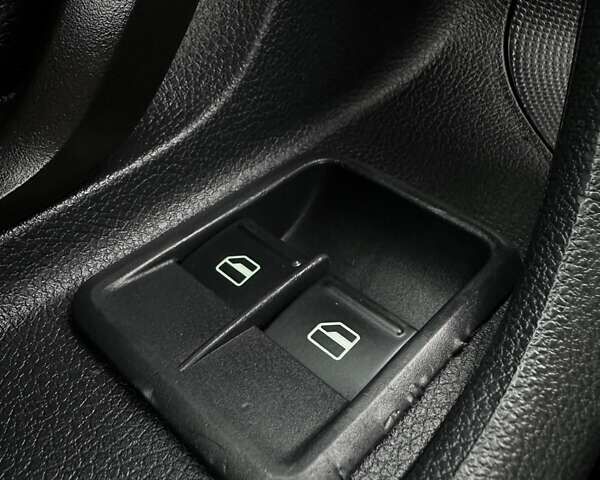 Сірий Шкода Фабія, об'ємом двигуна 1.2 л та пробігом 199 тис. км за 5700 $, фото 25 на Automoto.ua