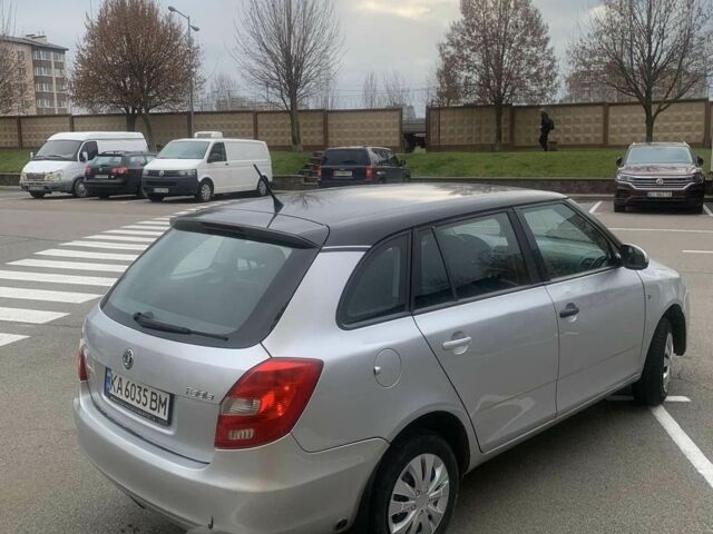 Серый Шкода Фабия, объемом двигателя 1.4 л и пробегом 300 тыс. км за 4200 $, фото 6 на Automoto.ua