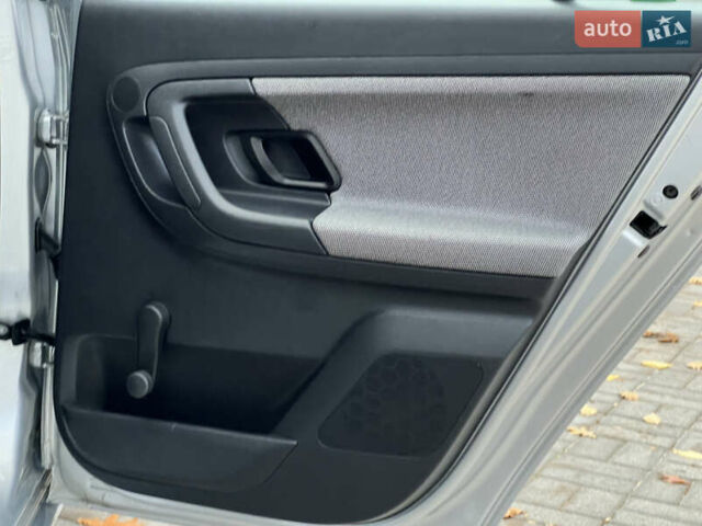 Шкода Фабия 2011 в Трускавце на Automoto.ua Серый Шкода Фабия, объемом двигателя 1.6 л и пробегом 242 тыс. км за 5950 $, фото 89 на Automoto.ua