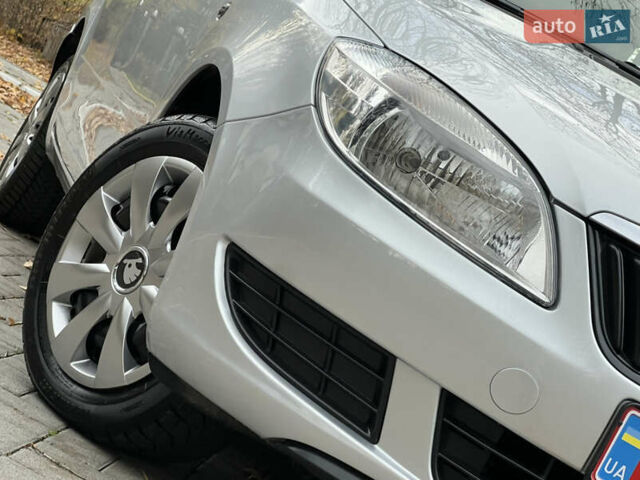 Шкода Фабия 2011 в Трускавце на Automoto.ua Серый Шкода Фабия, объемом двигателя 1.6 л и пробегом 242 тыс. км за 5950 $, фото 7 на Automoto.ua