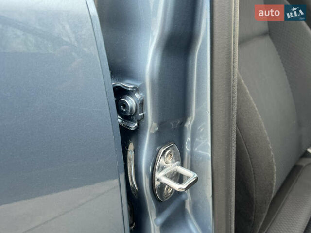 Серый Шкода Фабия, объемом двигателя 1.6 л и пробегом 204 тыс. км за 7950 $, фото 105 на Automoto.ua