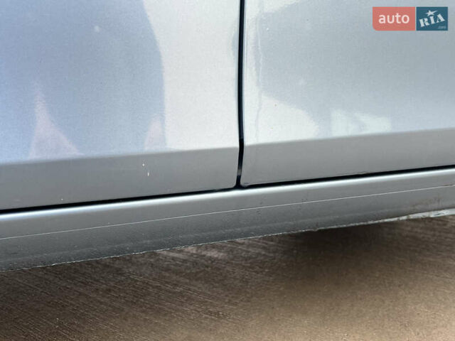 Серый Шкода Фабия, объемом двигателя 1.6 л и пробегом 204 тыс. км за 7950 $, фото 47 на Automoto.ua