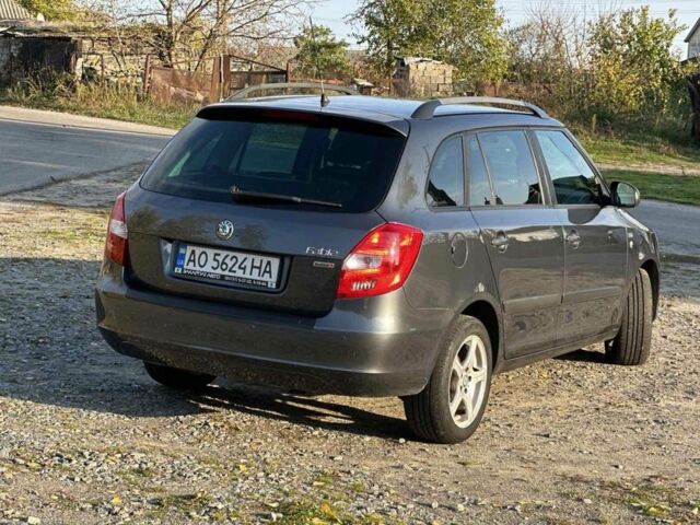 Шкода Фабия 2011 в Белой Церкве на Automoto.ua Серый Шкода Фабия, объемом двигателя 1.2 л и пробегом 202 тыс. км за 7800 $, фото 2 на Automoto.ua