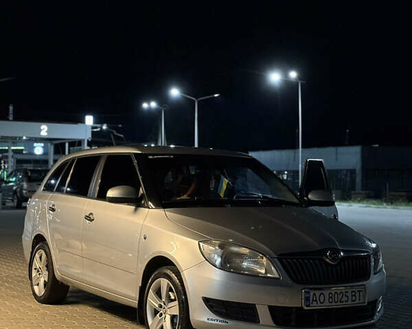 Шкода Фабія 2011 у Мукачеве на Automoto.ua Сірий Шкода Фабія, об'ємом двигуна 1.6 л та пробігом 248 тис. км за 5650 $, фото 2 на Automoto.ua