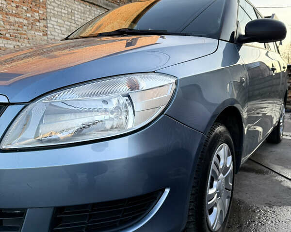 Сірий Шкода Фабія, об'ємом двигуна 1.2 л та пробігом 199 тис. км за 5000 $, фото 8 на Automoto.ua