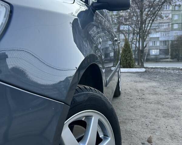 Серый Шкода Фабия, объемом двигателя 1.2 л и пробегом 267 тыс. км за 5900 $, фото 3 на Automoto.ua