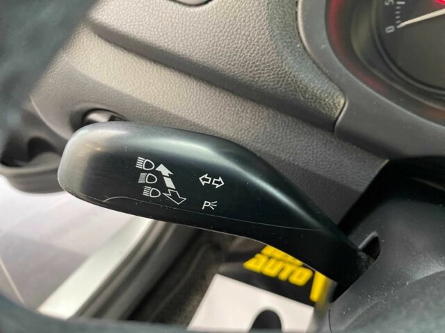 Серый Шкода Фабия, объемом двигателя 1.6 л и пробегом 296 тыс. км за 6000 $, фото 19 на Automoto.ua