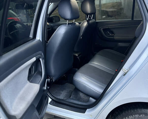 Серый Шкода Фабия, объемом двигателя 1.6 л и пробегом 259 тыс. км за 6200 $, фото 10 на Automoto.ua