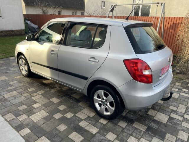 Серый Шкода Фабия, объемом двигателя 1.4 л и пробегом 242 тыс. км за 5400 $, фото 5 на Automoto.ua