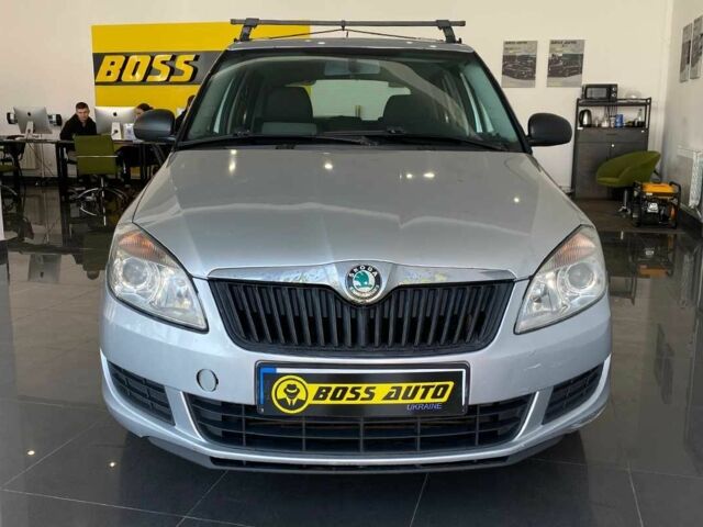 Серый Шкода Фабия, объемом двигателя 1.6 л и пробегом 296 тыс. км за 6000 $, фото 1 на Automoto.ua