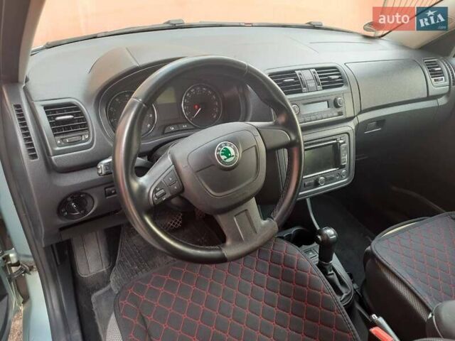 Шкода Фабия 2011 в Хмельницком на Automoto.ua Серый Шкода Фабия, объемом двигателя 1.2 л и пробегом 285 тыс. км за 6200 $, фото 8 на Automoto.ua