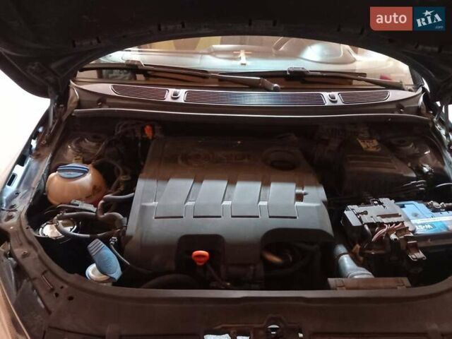 Сірий Шкода Фабія, об'ємом двигуна 1.6 л та пробігом 274 тис. км за 5200 $, фото 4 на Automoto.ua