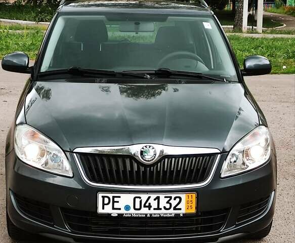 Сірий Шкода Фабія, об'ємом двигуна 1.4 л та пробігом 192 тис. км за 7800 $, фото 1 на Automoto.ua